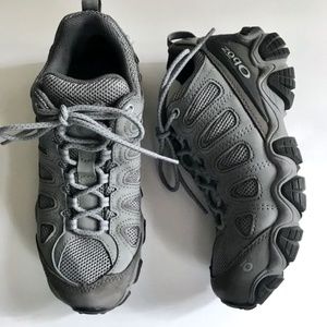 Oboz Women's Sawtooth II Low hiker/sneaker